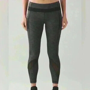 Lululemon Inspire Tight II
Heathered  Black / Heathered Black